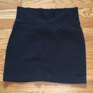 Forever 21 Simple Black mini skirt - L